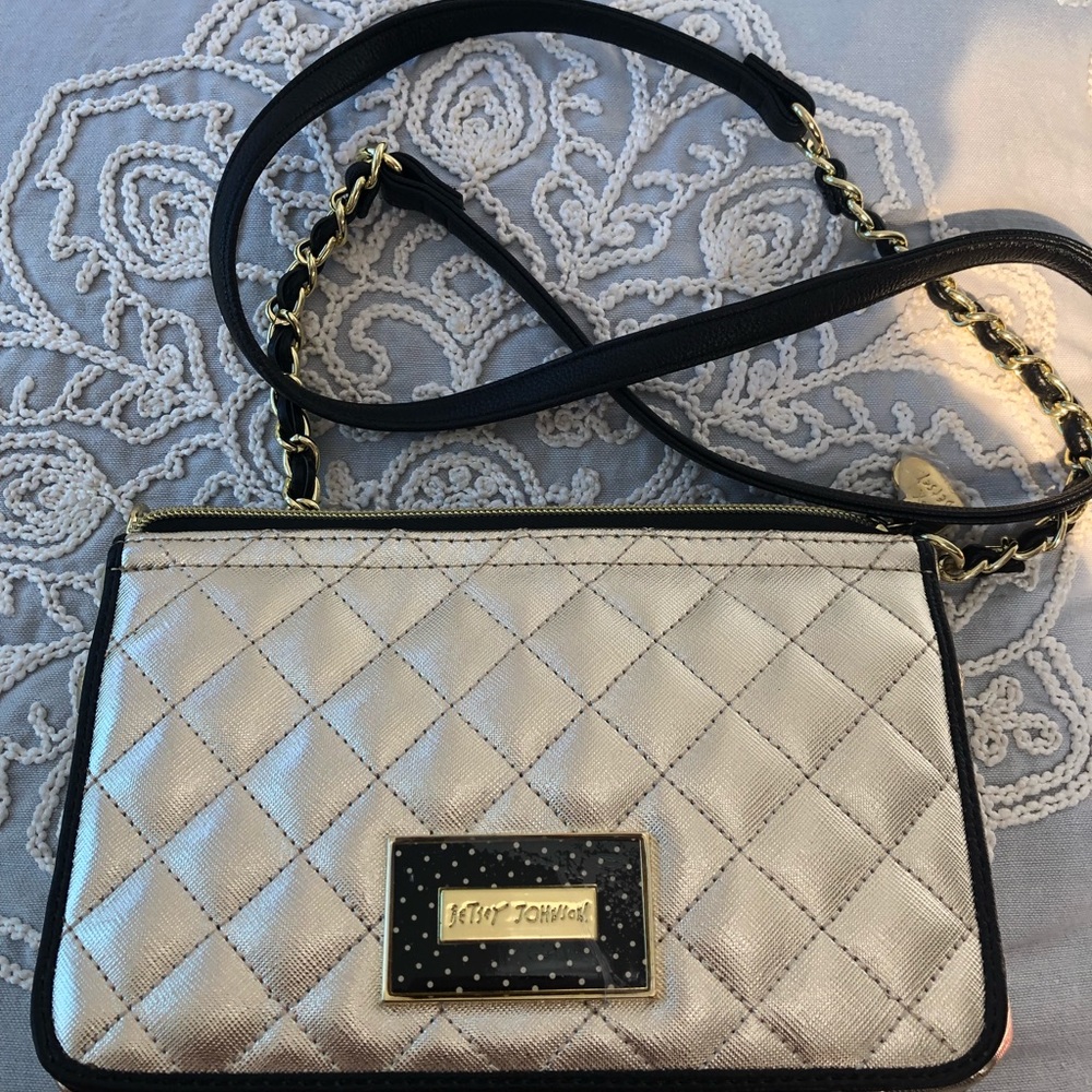 💋💄NEW! Betsey Johnson Crossbody Classic Metallic Quilted Bag